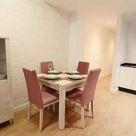 Poeta 2 Bedroom Фуэнхирола